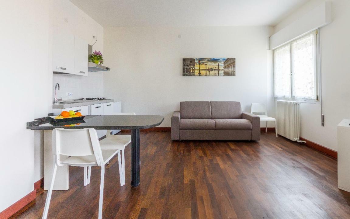Piccolo Flat Near Venice Местре Экстерьер фото